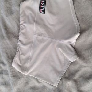 Fleo light gray shorts